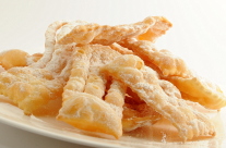 Chiacchiere fritte (L. Di Carlo)